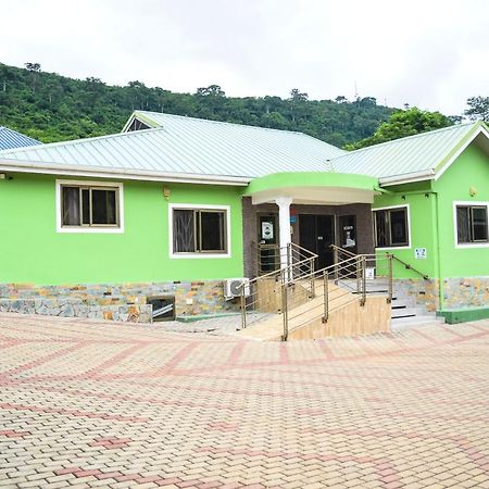 3A'S Guest House Akosombo Esterno foto