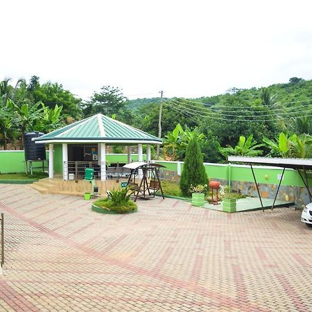 3A'S Guest House Akosombo Esterno foto