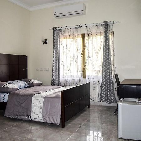 3A'S Guest House Akosombo Esterno foto