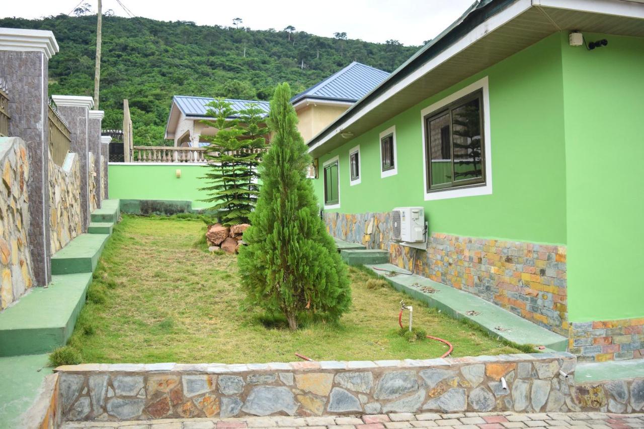 3A'S Guest House Akosombo Esterno foto
