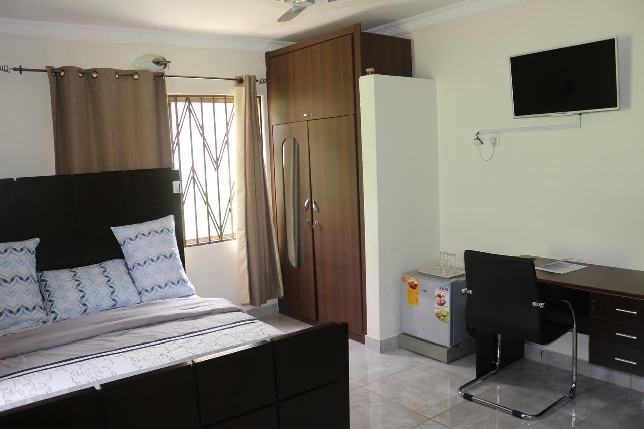 3A'S Guest House Akosombo Esterno foto
