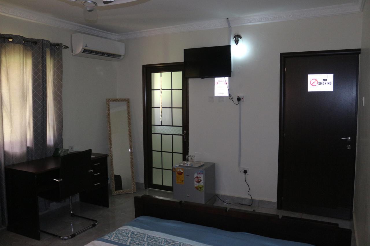 3A'S Guest House Akosombo Esterno foto