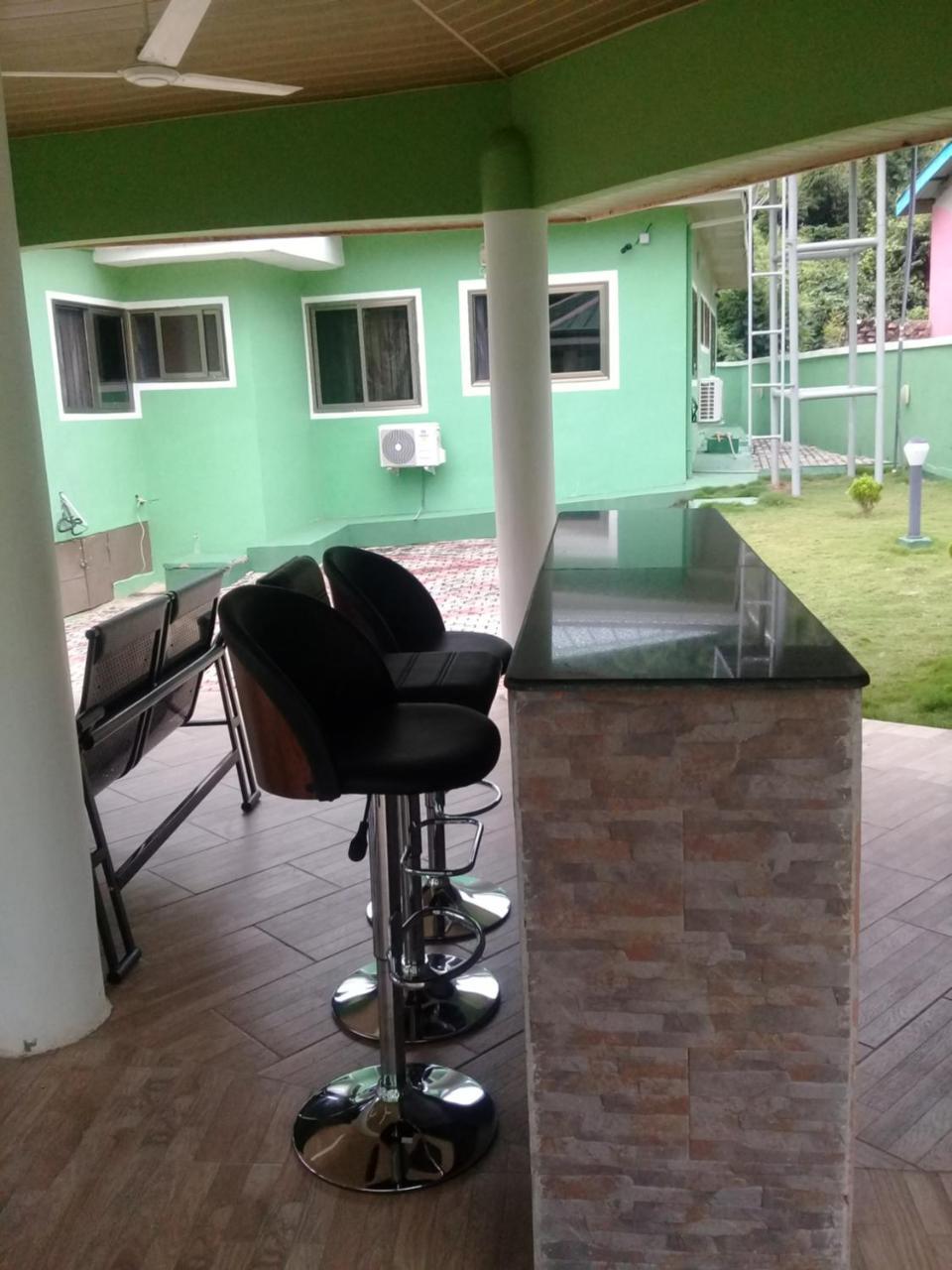 3A'S Guest House Akosombo Esterno foto