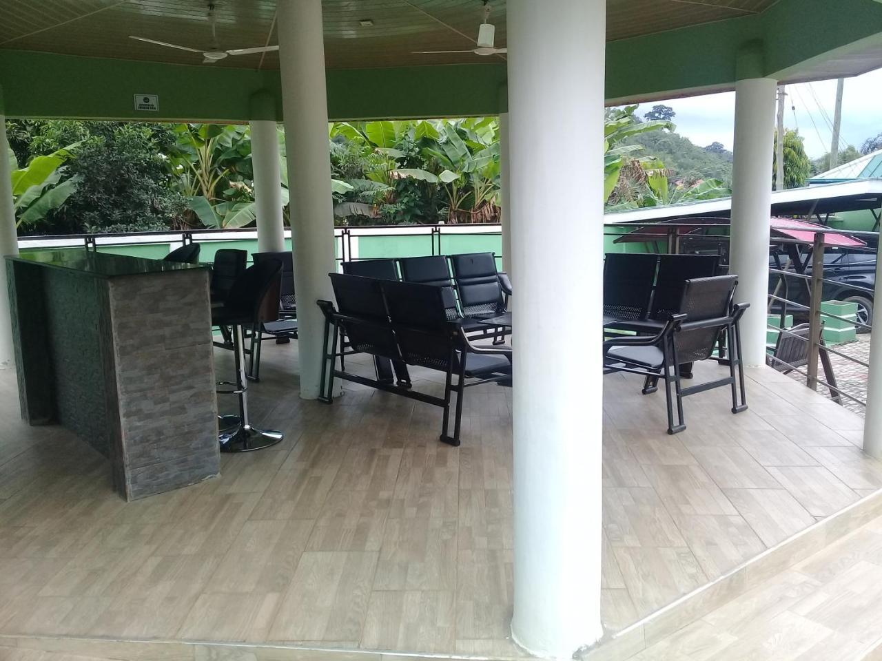 3A'S Guest House Akosombo Esterno foto