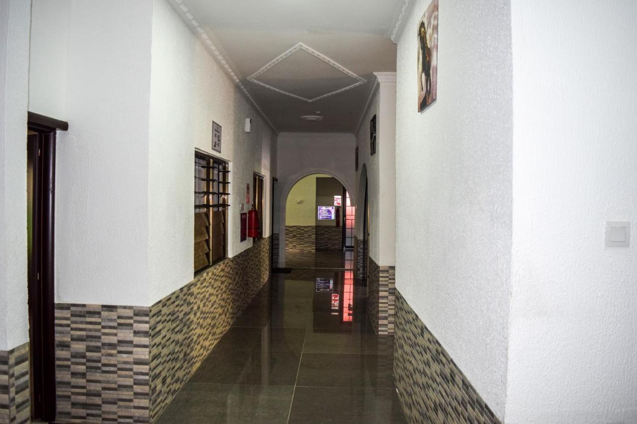 3A'S Guest House Akosombo Esterno foto