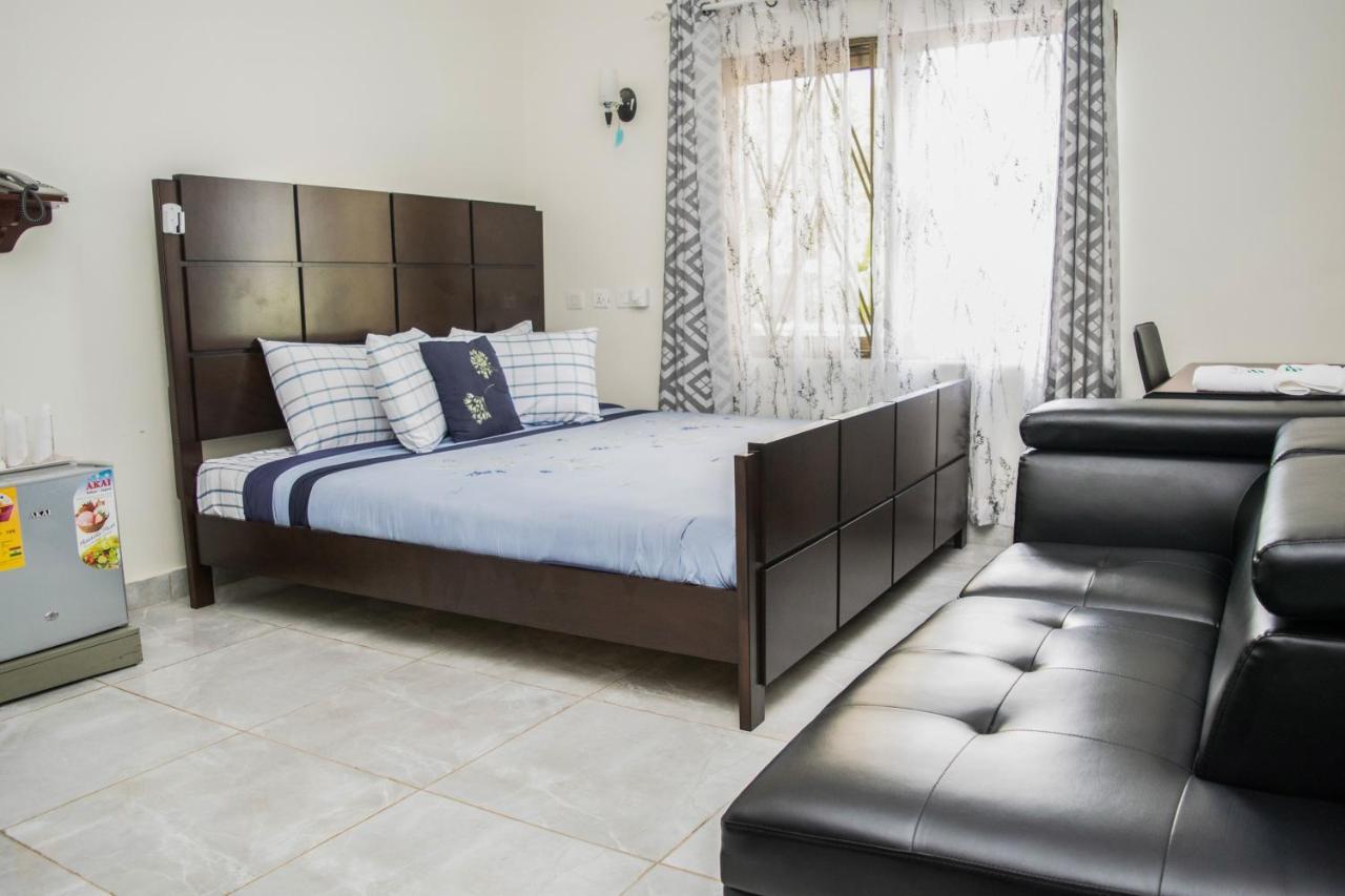 3A'S Guest House Akosombo Esterno foto