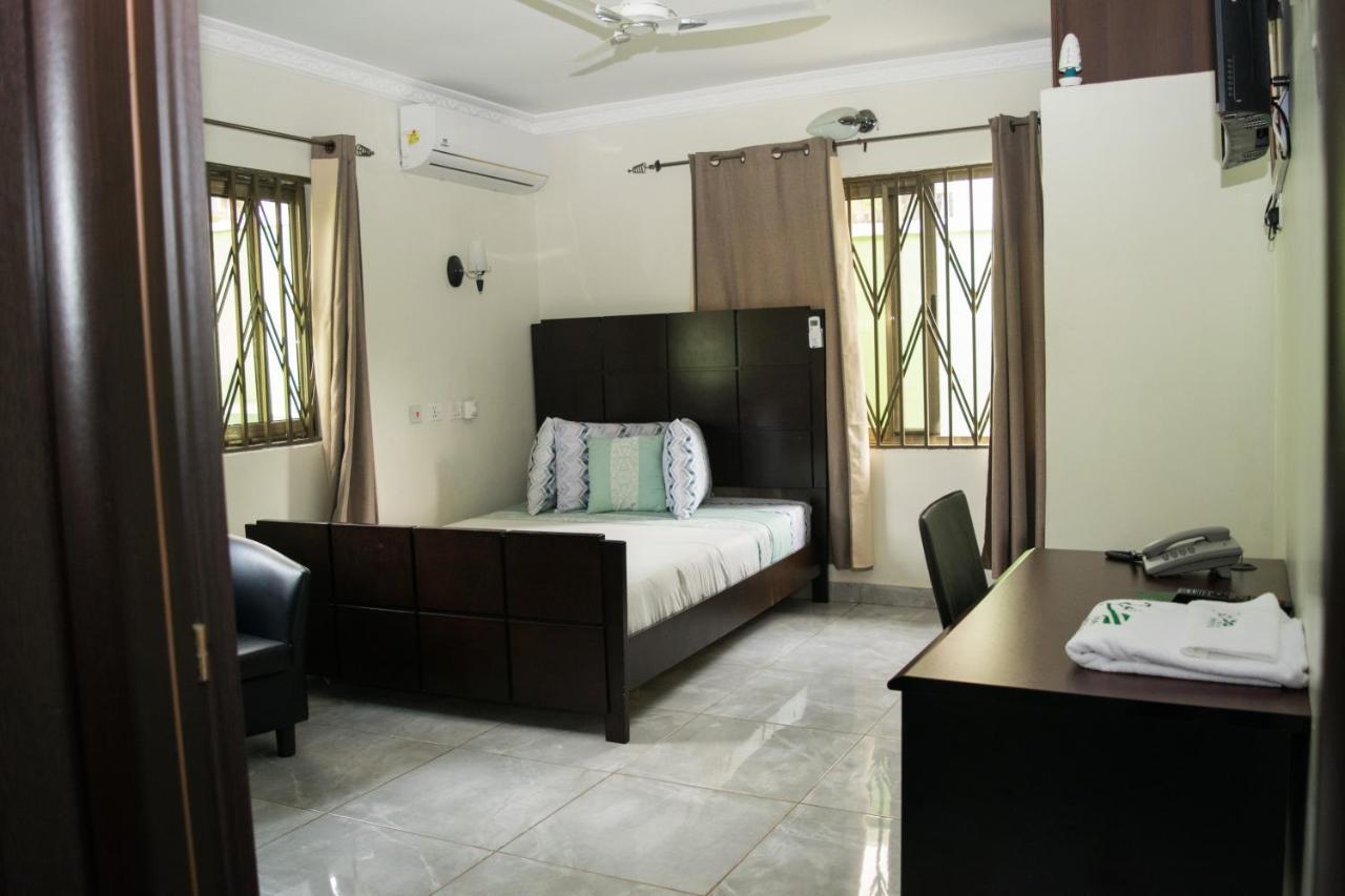 3A'S Guest House Akosombo Esterno foto