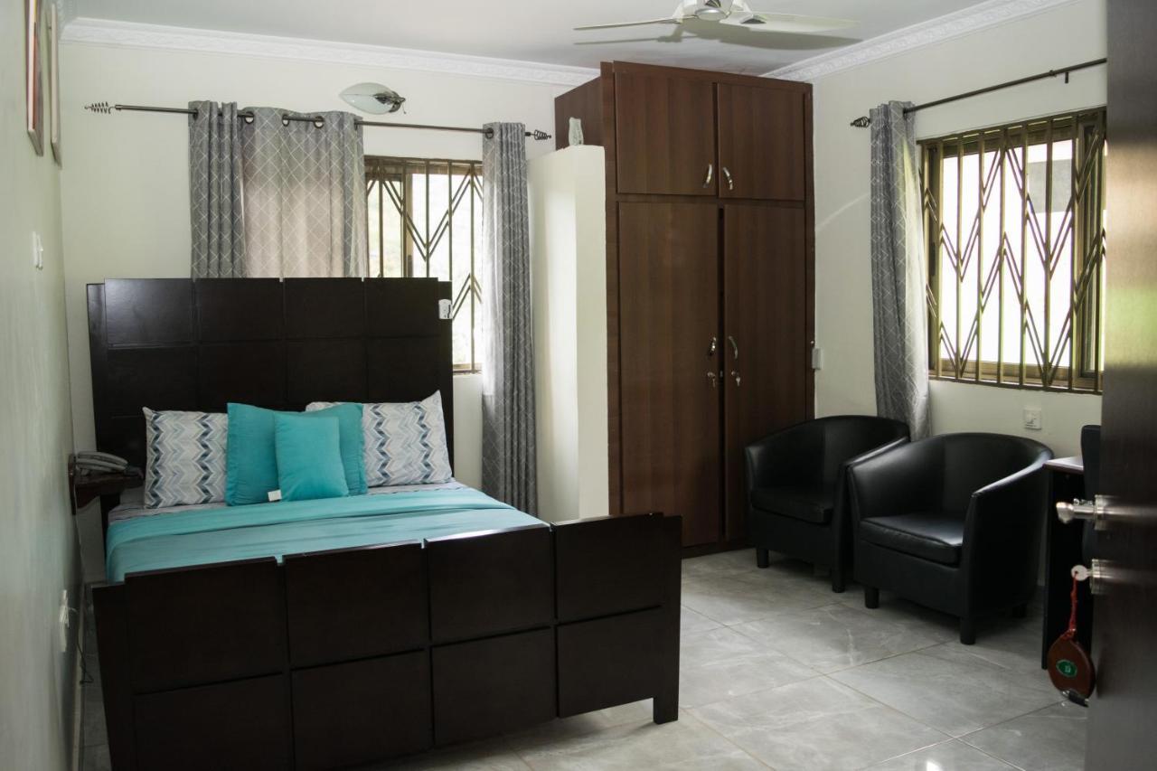 3A'S Guest House Akosombo Esterno foto