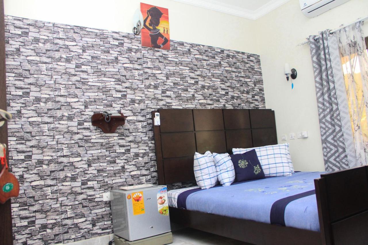 3A'S Guest House Akosombo Esterno foto