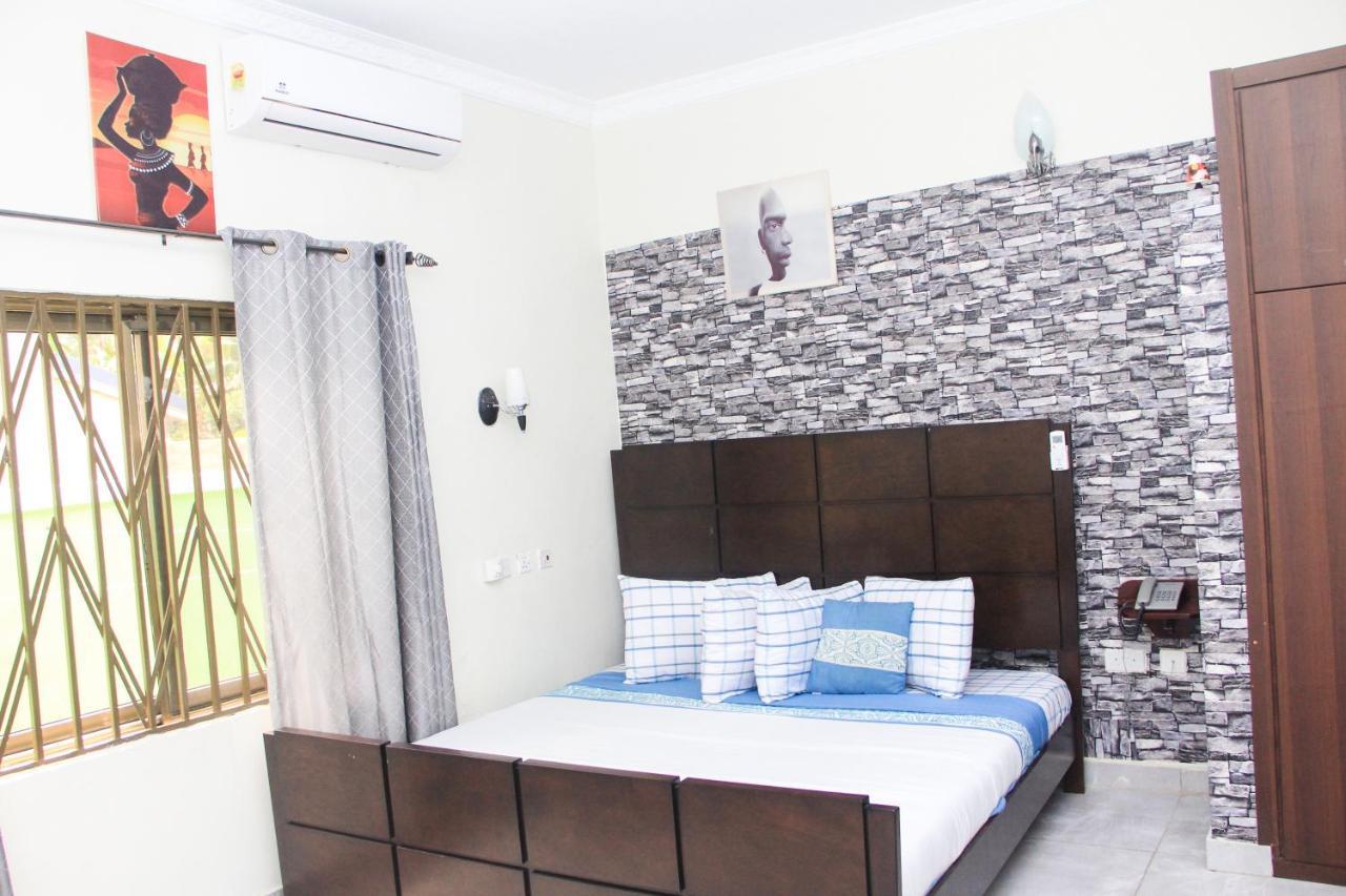 3A'S Guest House Akosombo Esterno foto