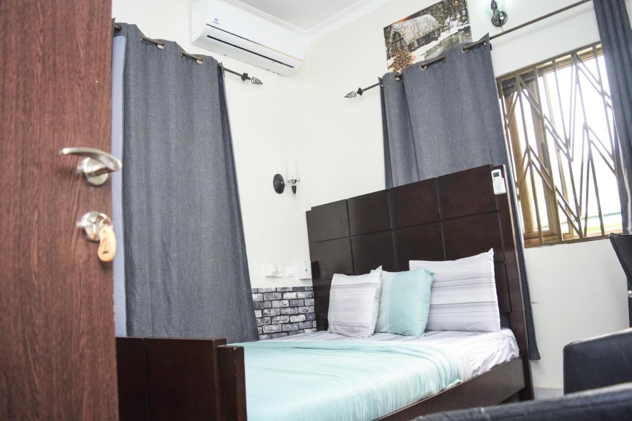 3A'S Guest House Akosombo Esterno foto