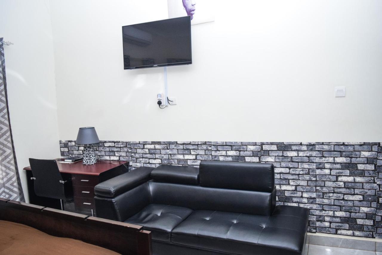 3A'S Guest House Akosombo Esterno foto