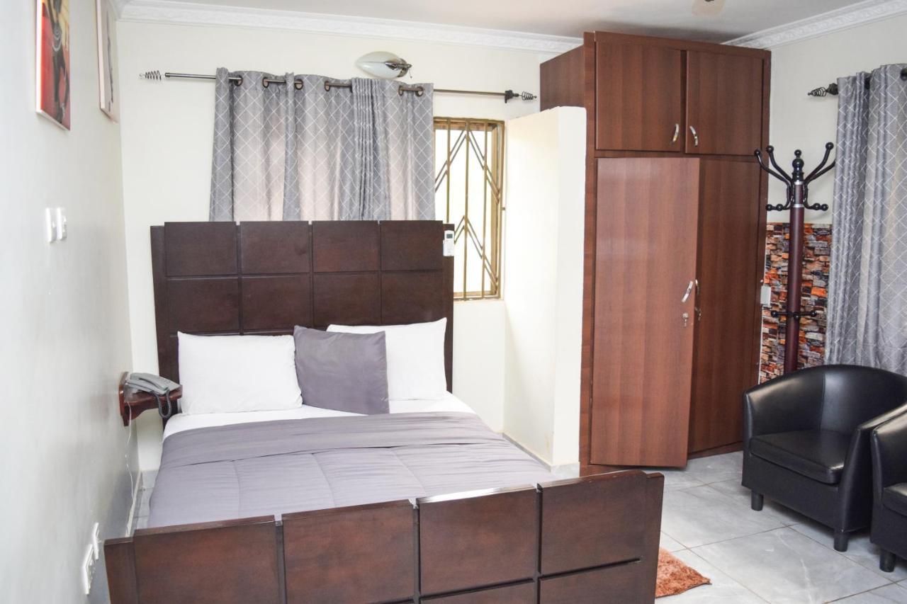 3A'S Guest House Akosombo Esterno foto